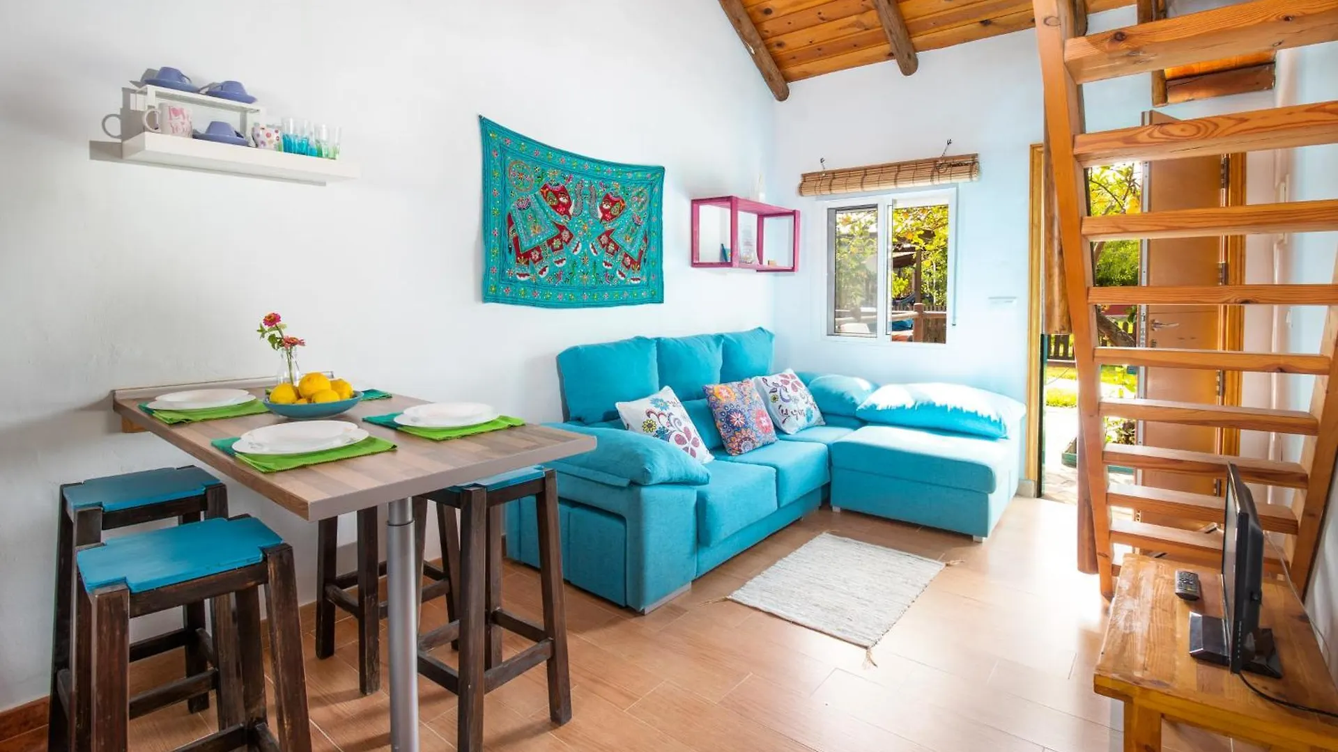 Karma House Guest House Casares Country house